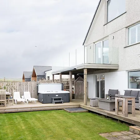 Holiday home Mermaid Gaze In Porth, Newquay